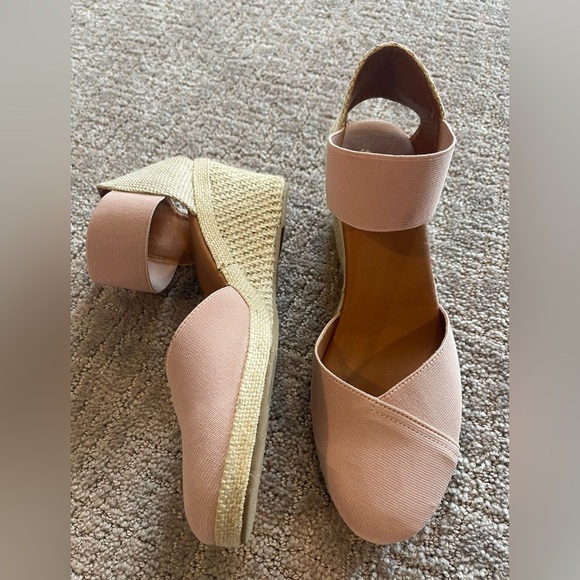 Tommy Bahama Amalia Elastic Ankle Strap Espadrille Wedge Sandal, Pink, Size 8.5M - Picture 9 of 10